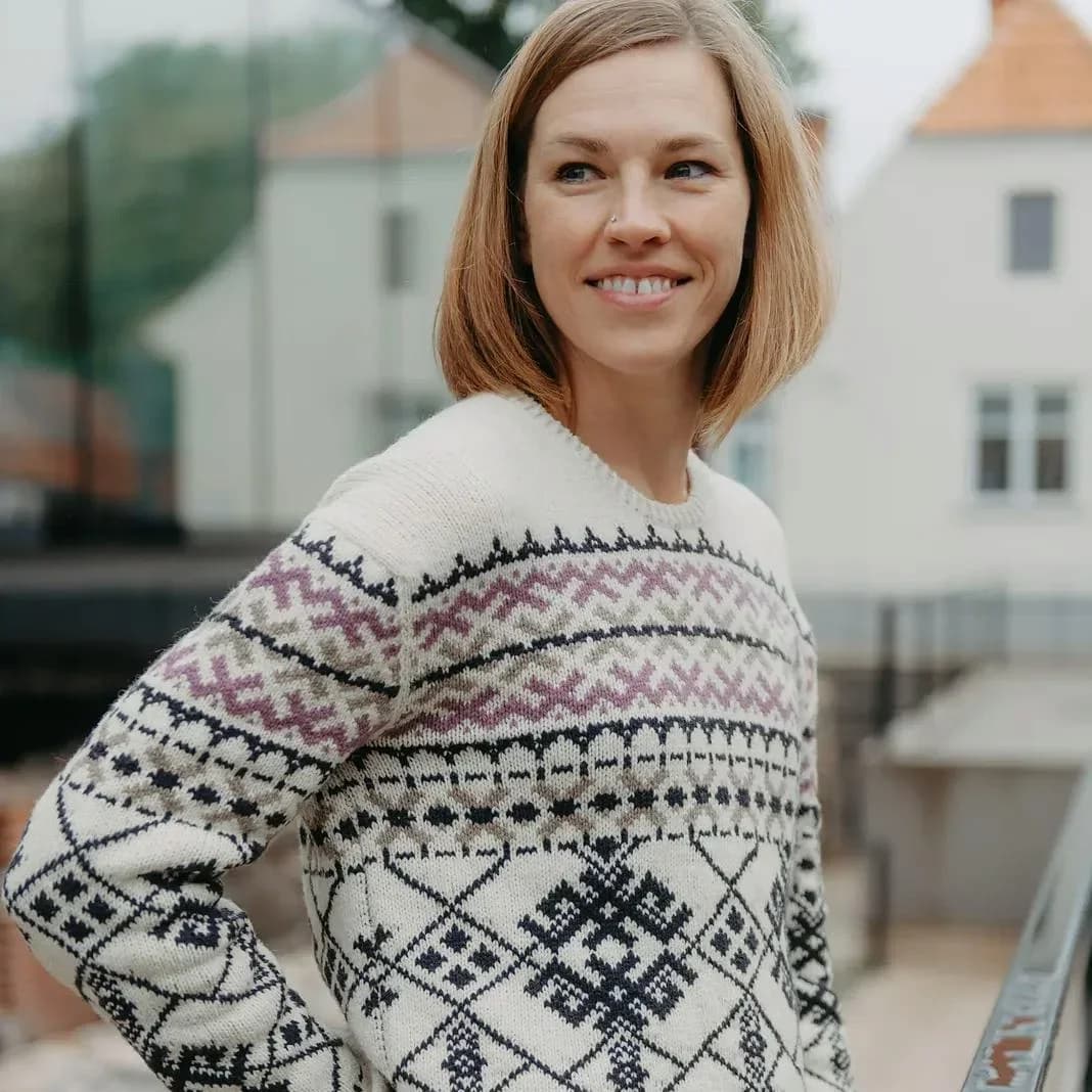 Jumis Sweater