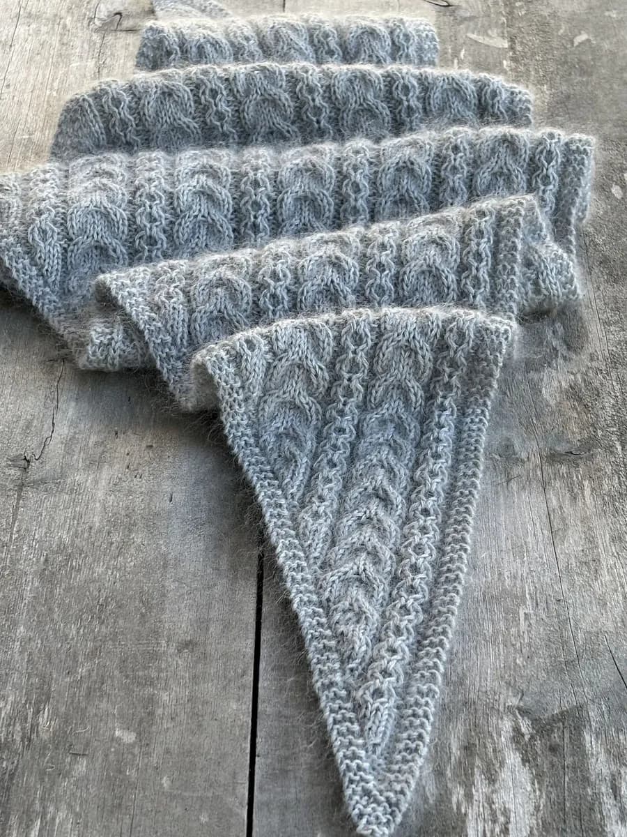 Hallanvaara Shawlette - Heli Hottinen-Puukko
