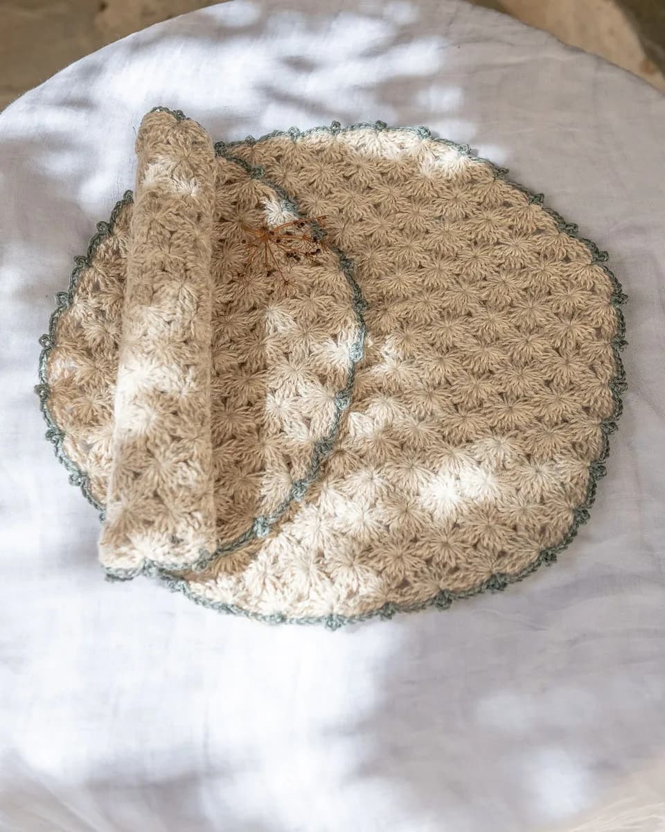Yasemi Round Placemat - PLEXTO