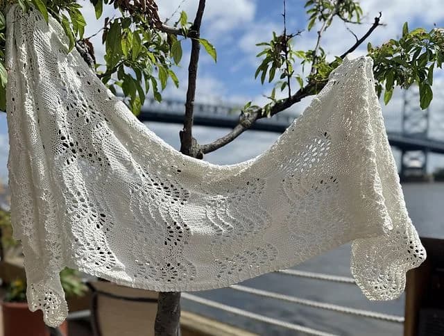 Line and Light Summer Wrap Shawl - Jinx Made